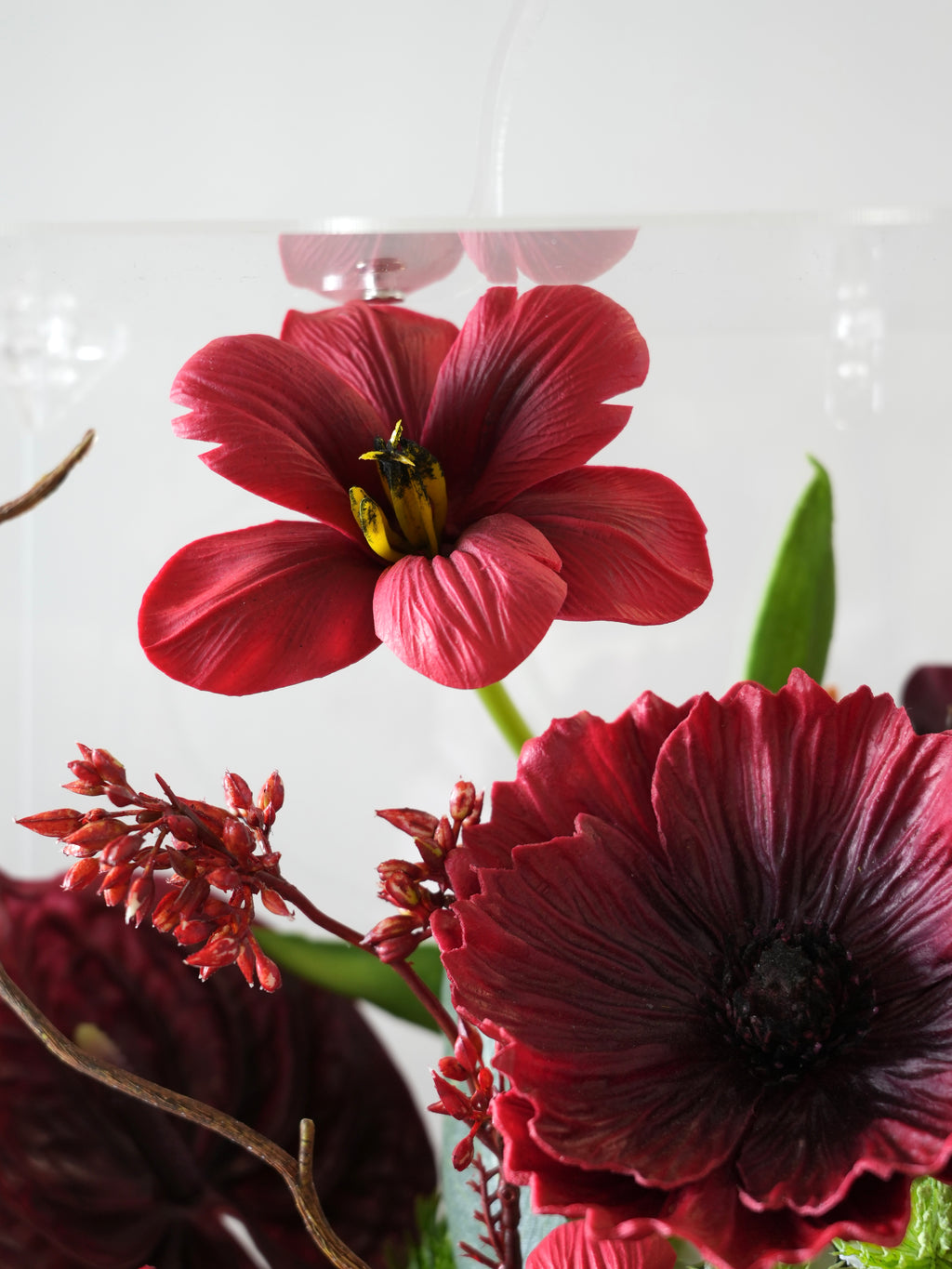 ACRYLIC FLOWER SUITCASE - Christmas Edition - Red & Green