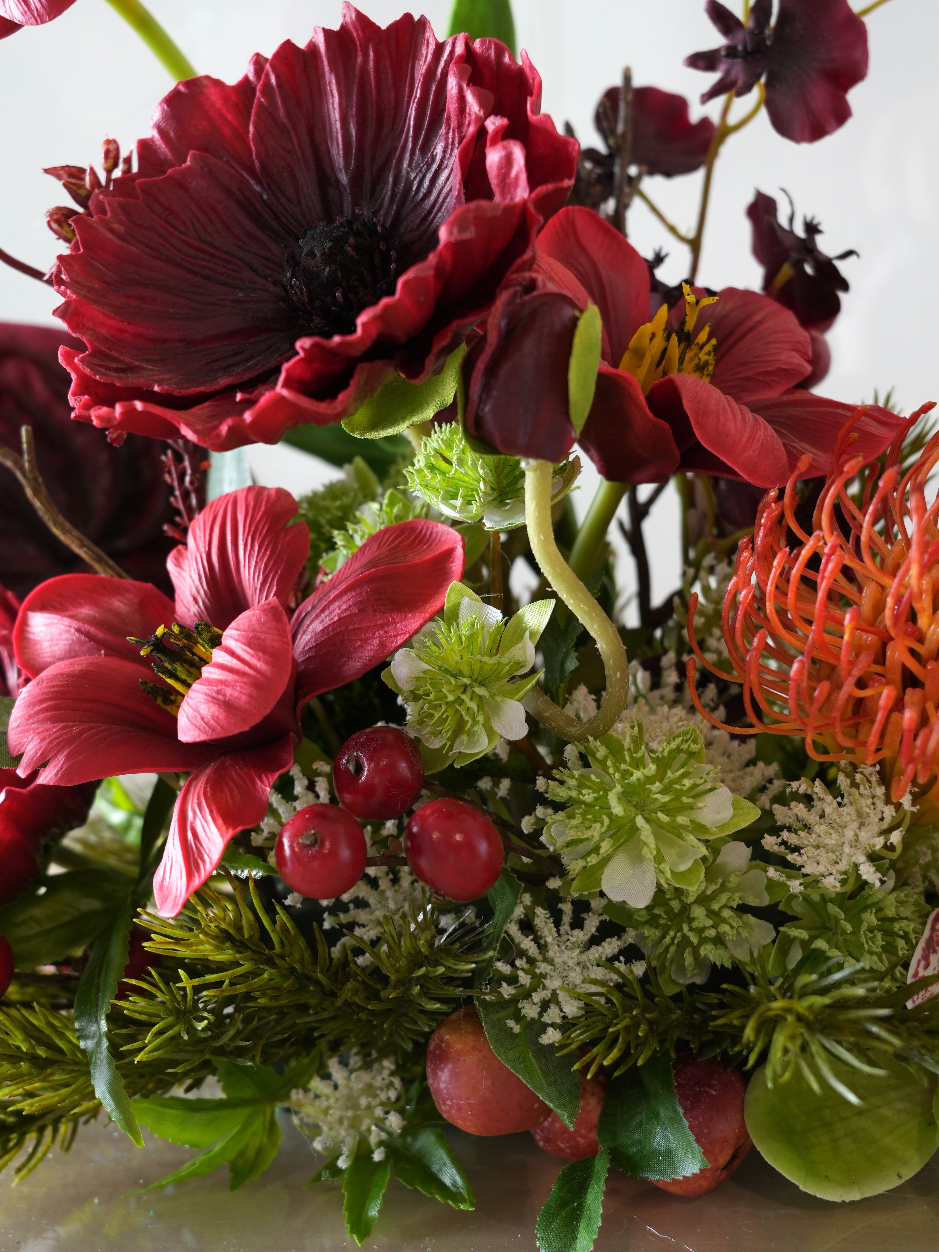 ACRYLIC FLOWER SUITCASE - Christmas Edition - Red & Green
