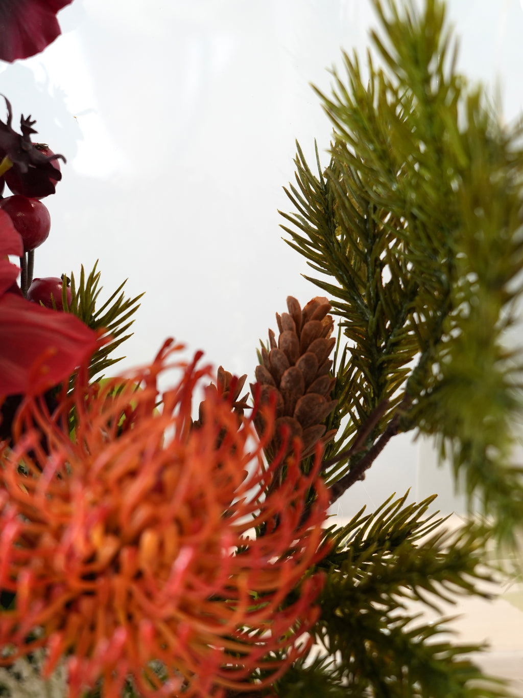 ACRYLIC FLOWER SUITCASE - Christmas Edition - Red & Green