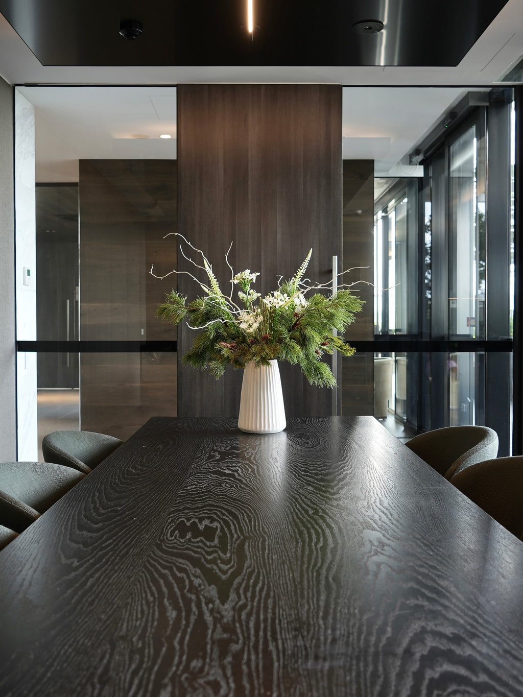 THE AIRE - Soft White, Green & Brown