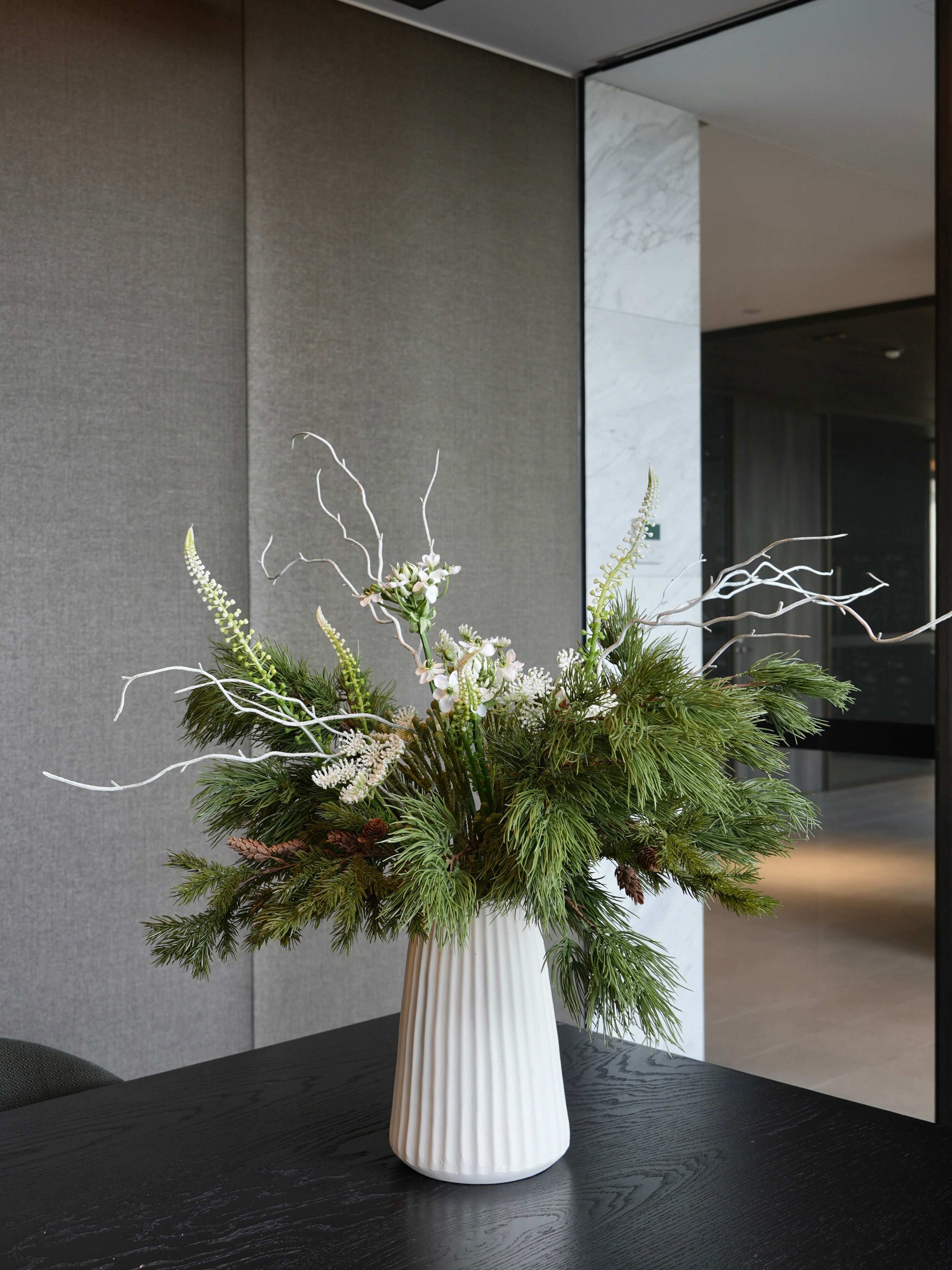 THE AIRE - Soft White, Green & Brown